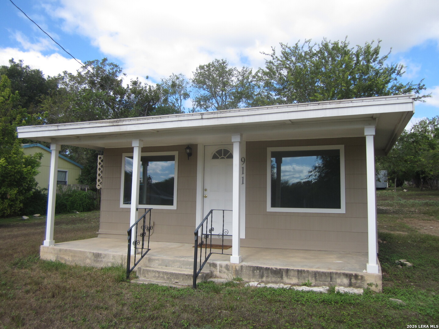 911 Cypress — photo
