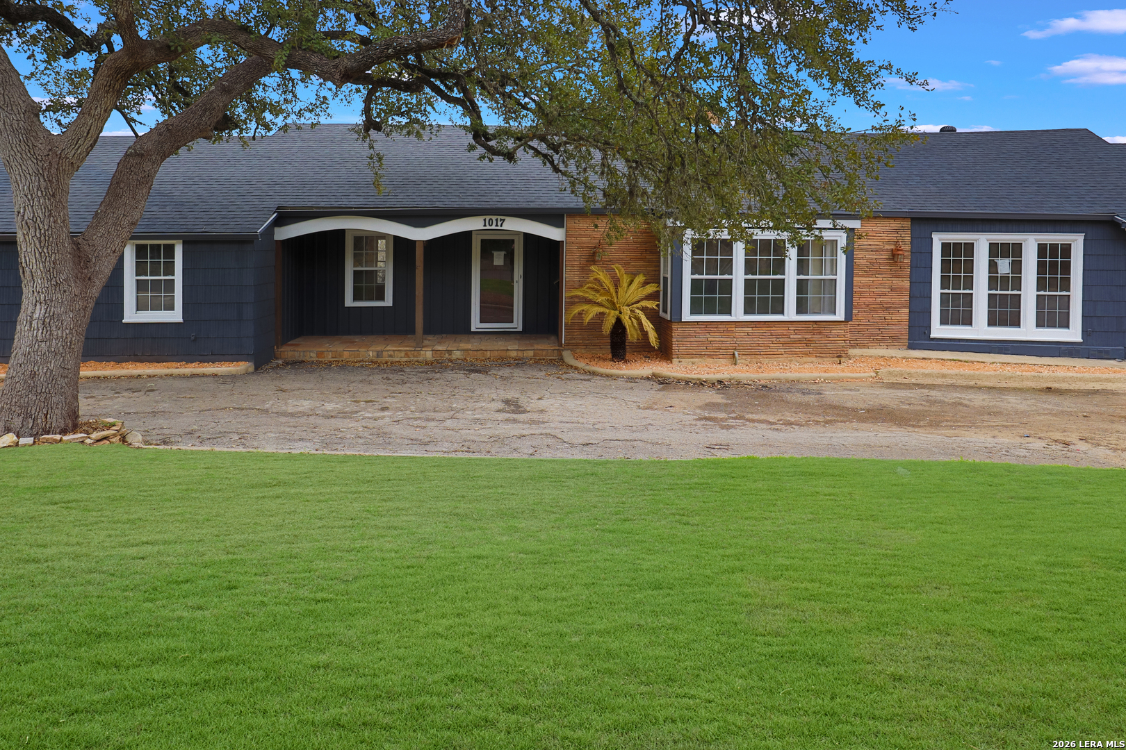 1017 Burleson Street — photo