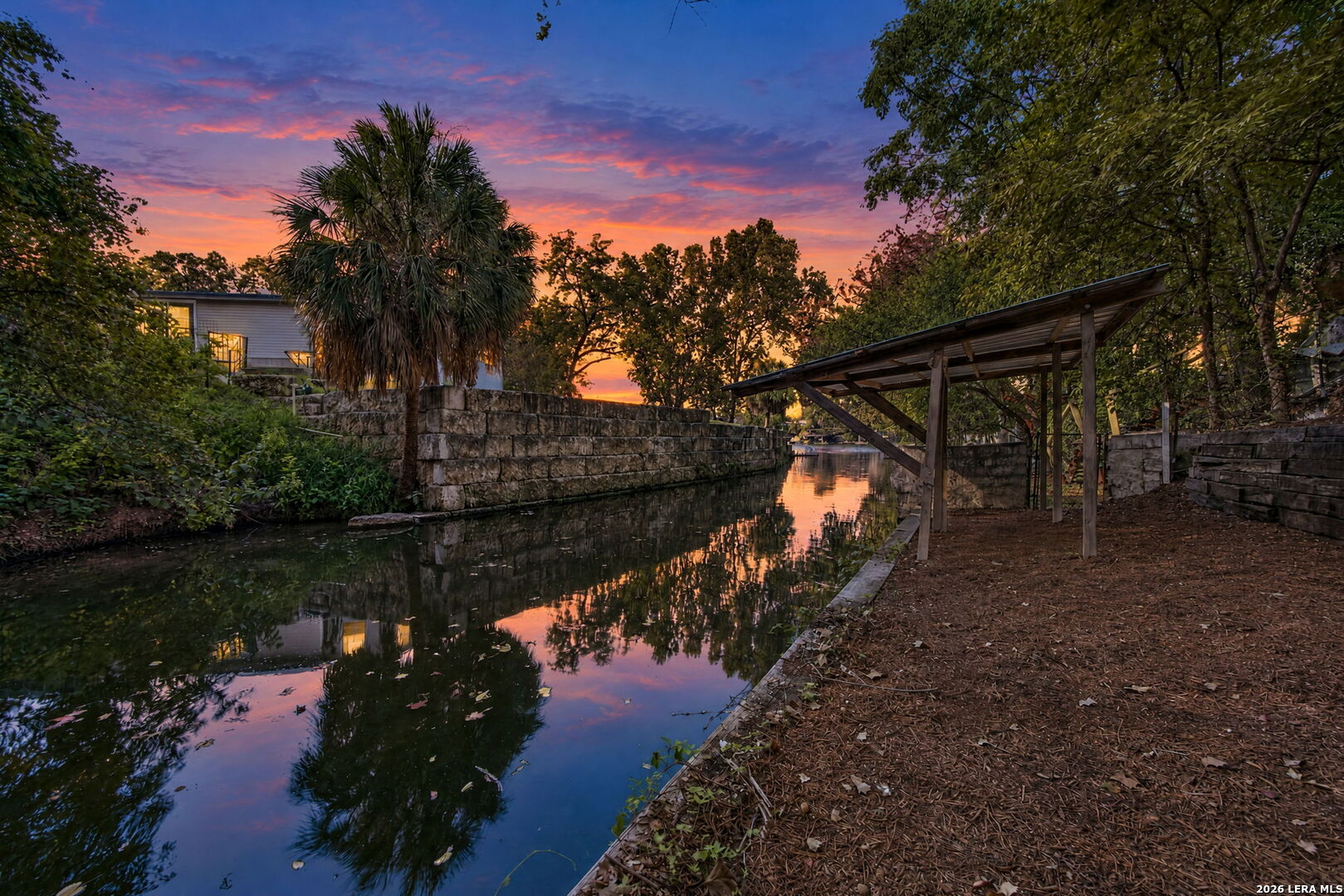 427 River Bend Drive — photo