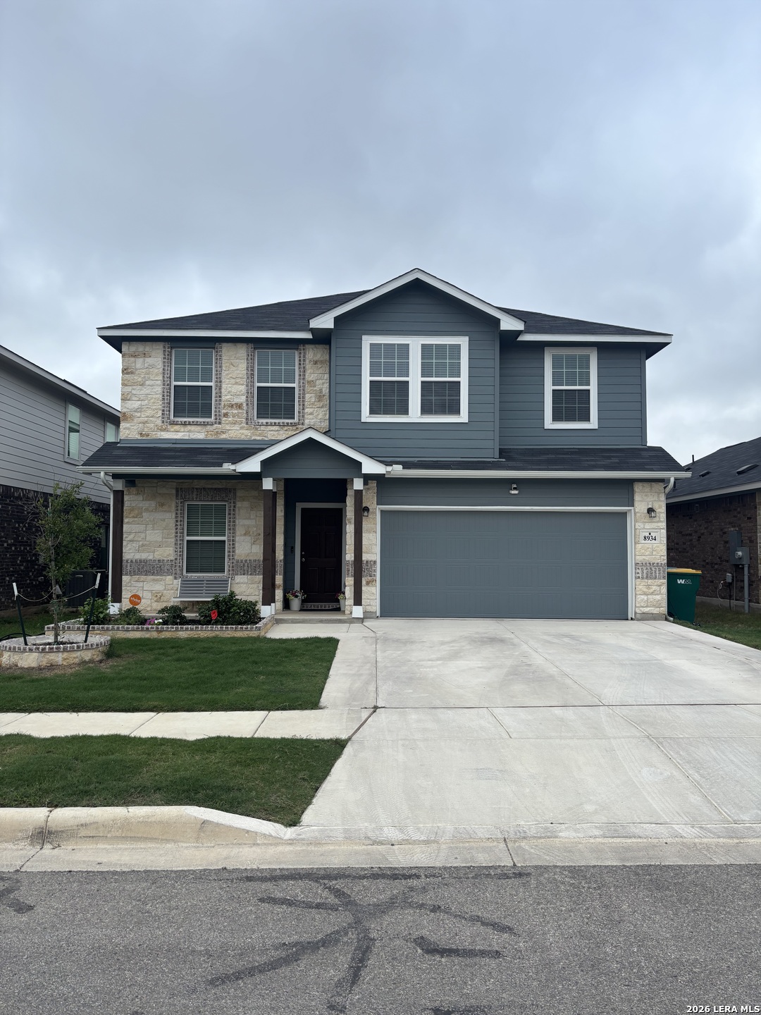 8934 Chili Bowl — photo