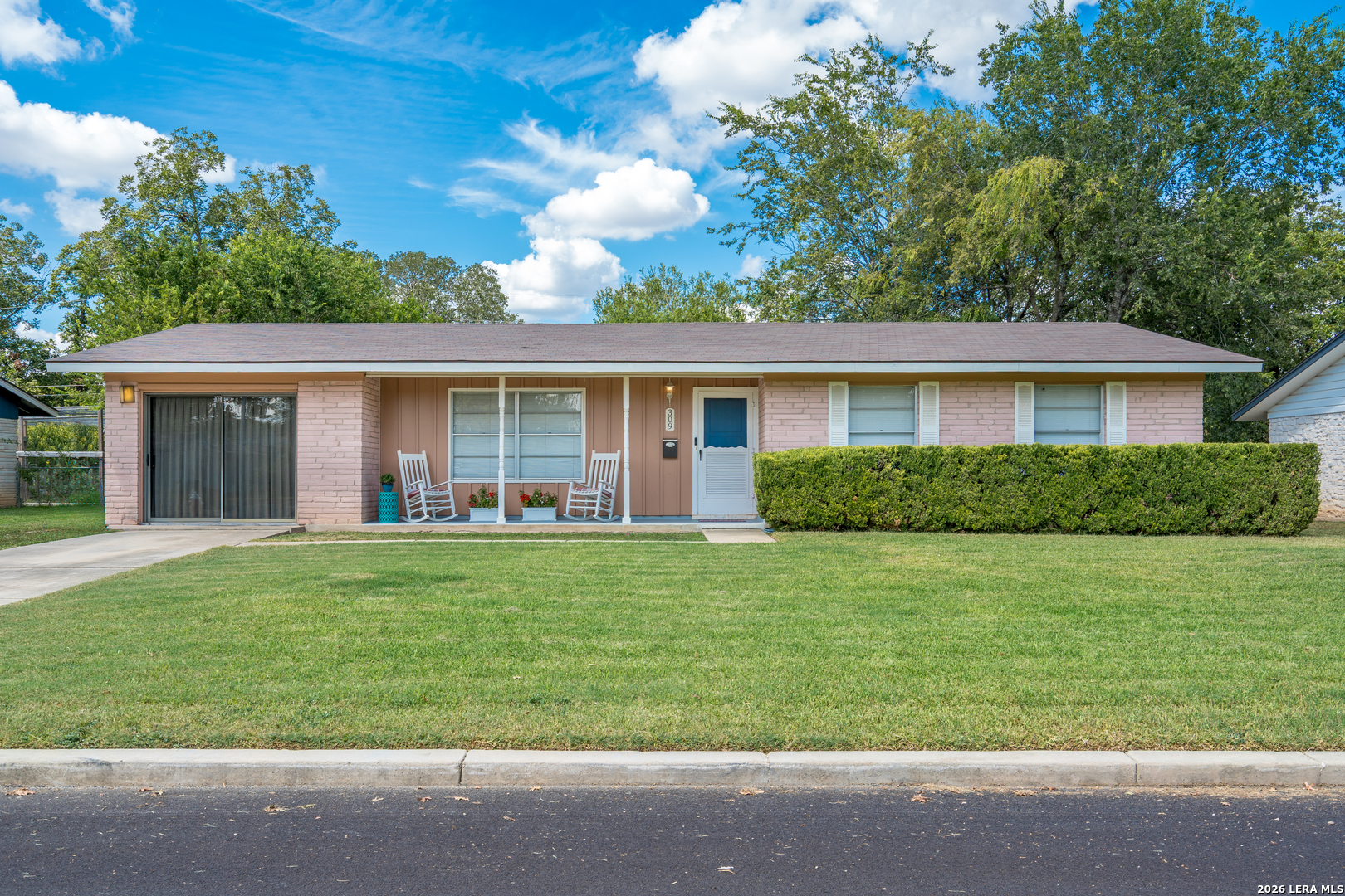 309 Maple Drive — photo