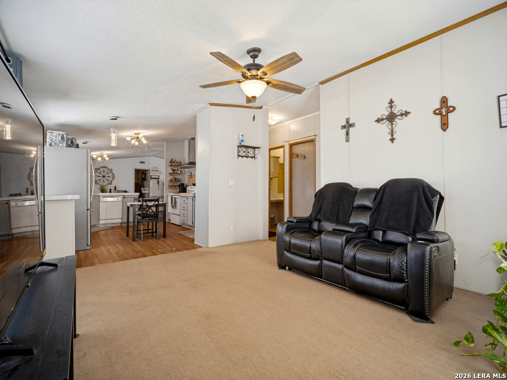 264 County Road 7710, Devine, TX 78016 — photo 3