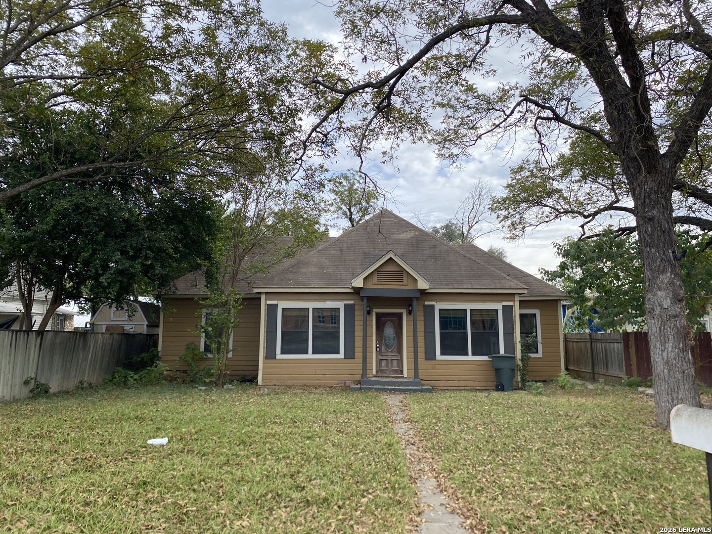 311 W Garden — photo