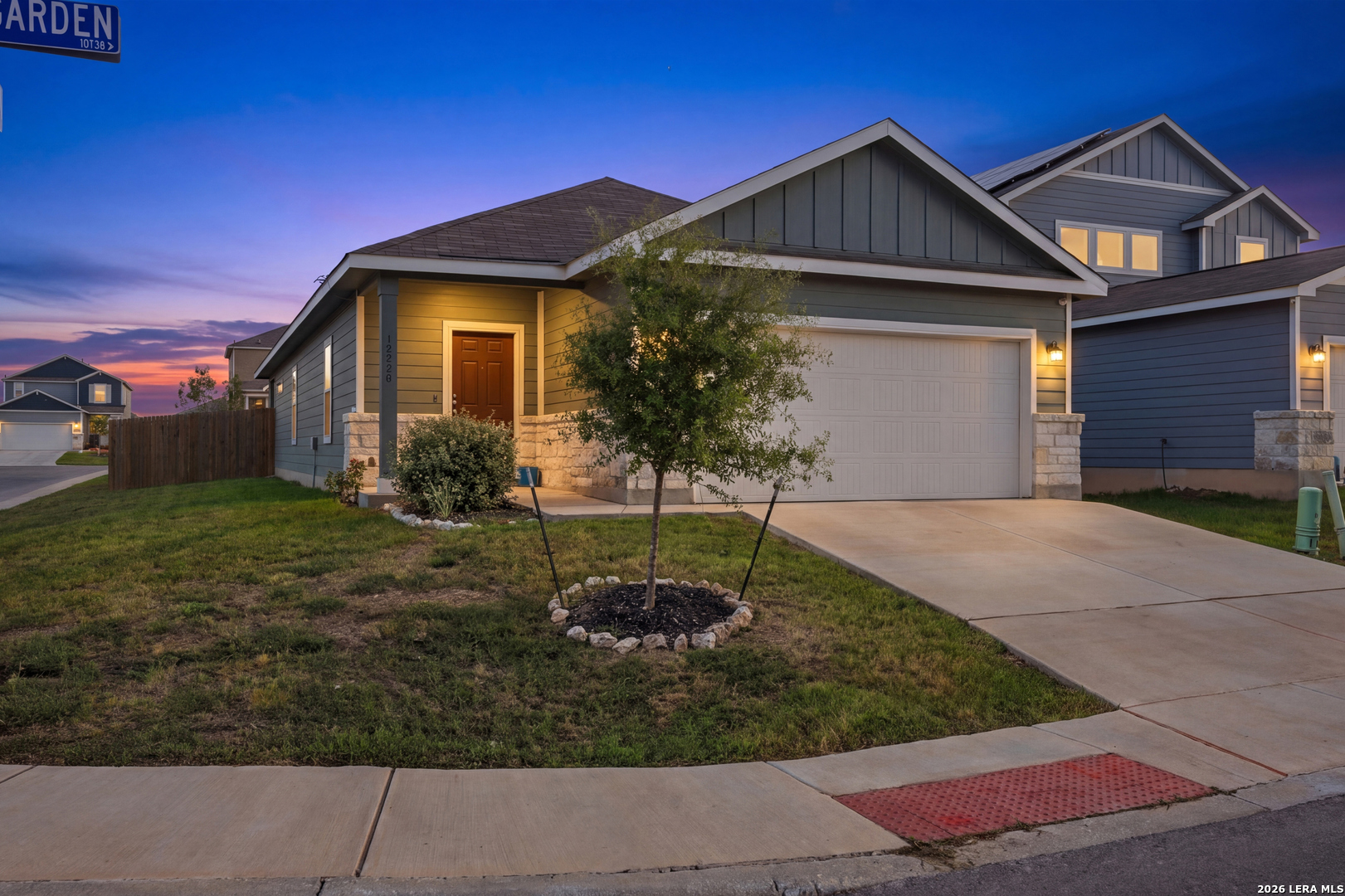 10738 Gilmore Gdn — photo