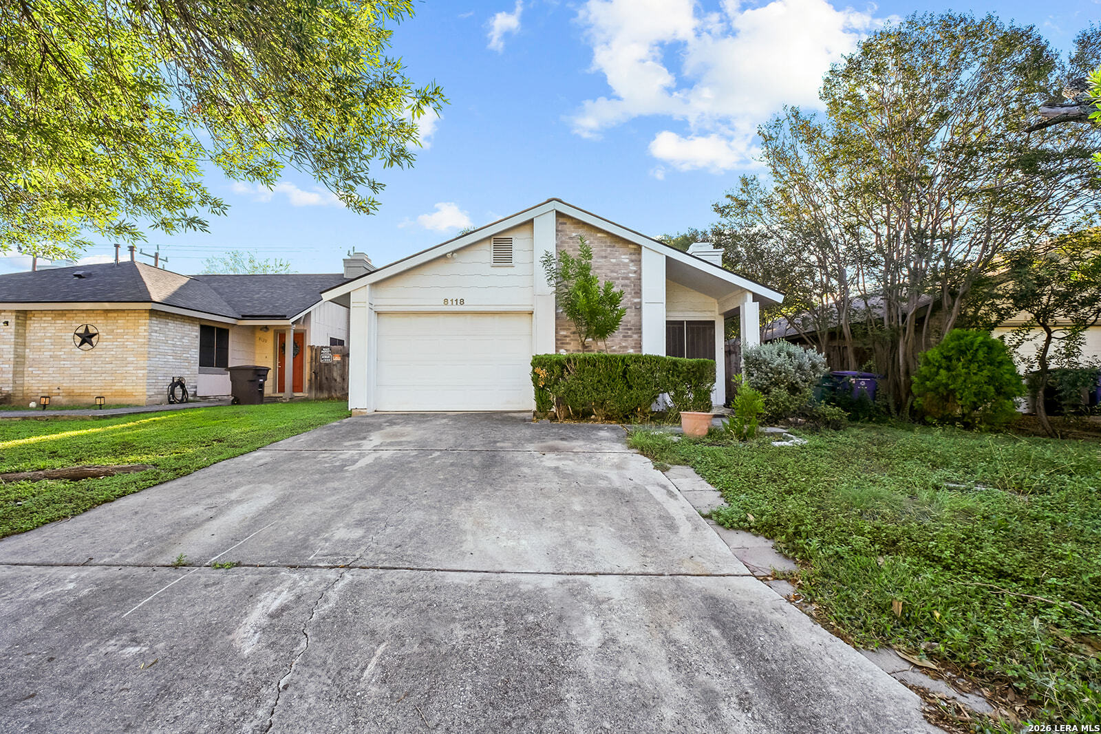 8118 Laurel Bend — photo