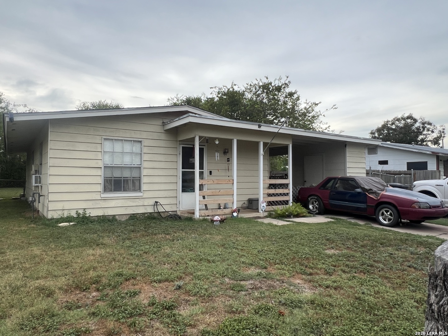 7411 Spur Valley Street — photo