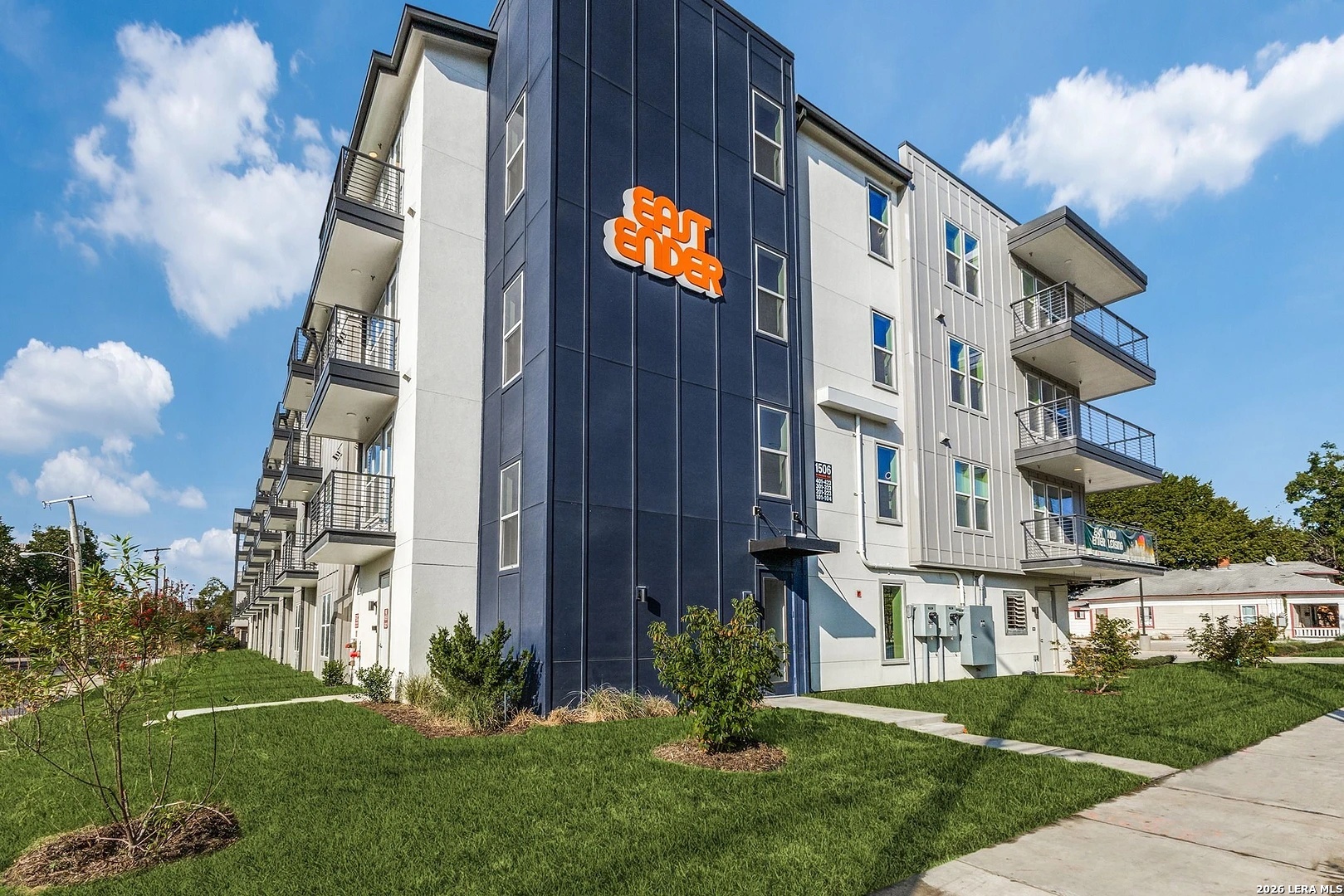 1506 N Prairie Avenue Unit 323 — photo