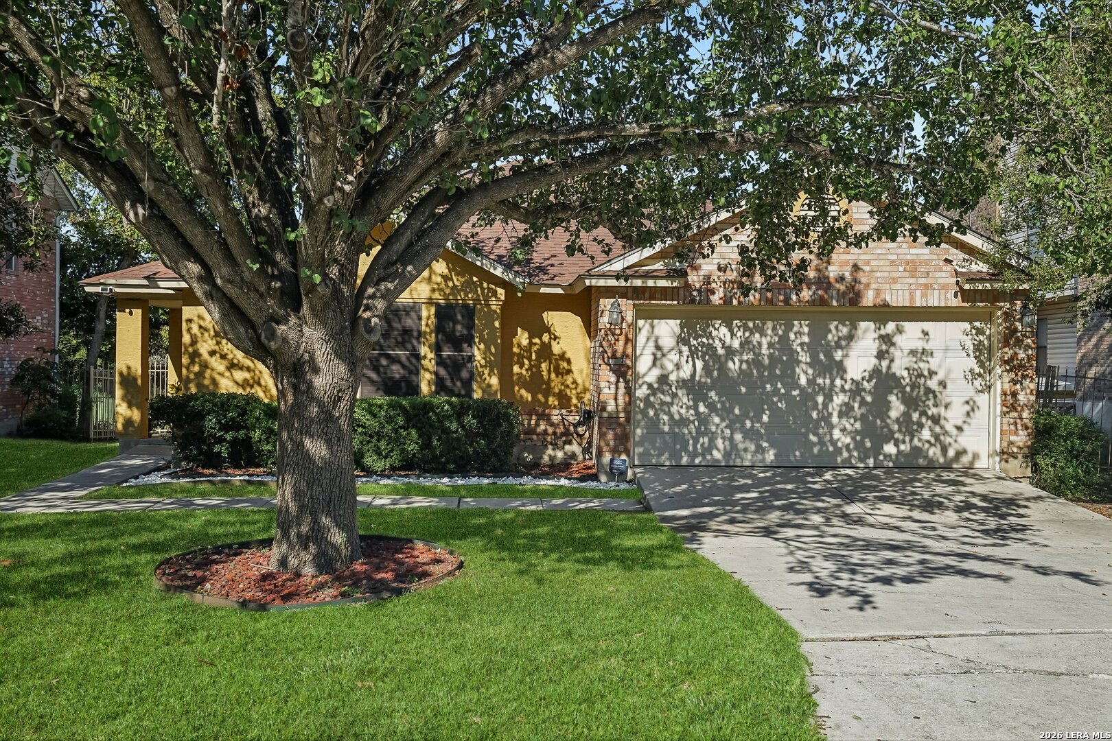 7431 Legend Point — photo