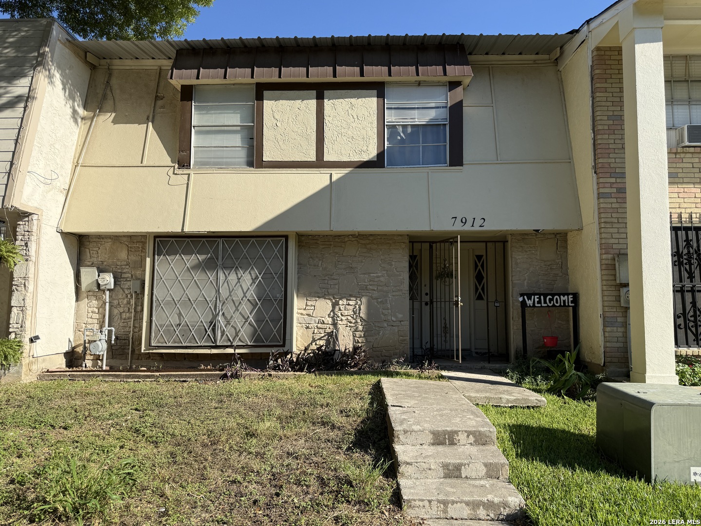 7912 Winsford — photo