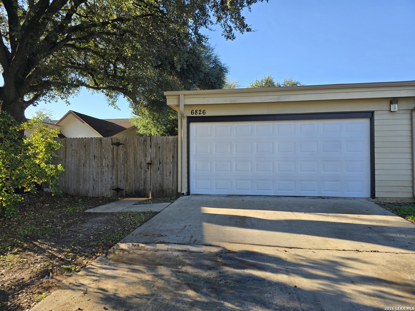 6826 Arbor Springs Drive — photo