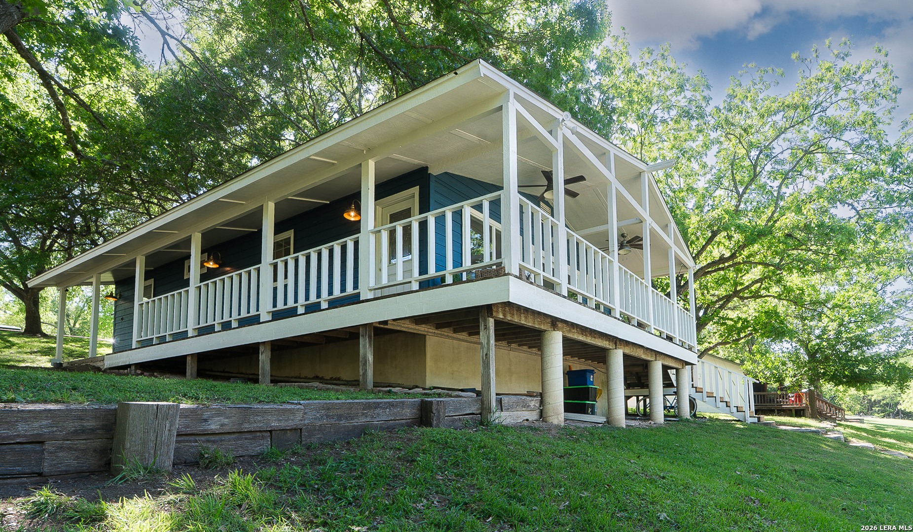 580 River Cliff Drive — photo