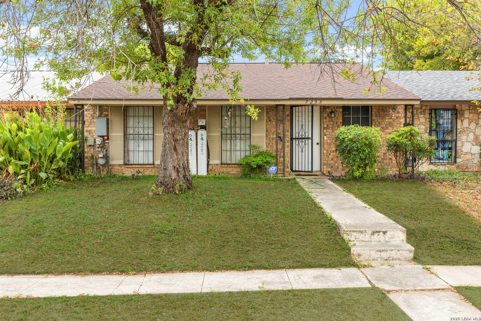 7233 Glen Bay — photo