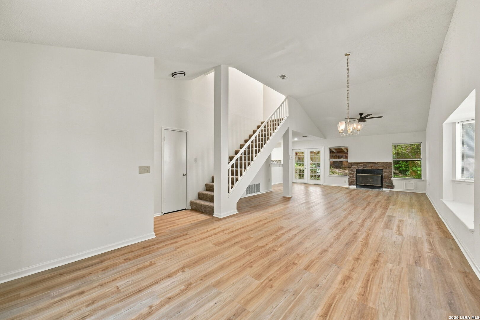 6923 Raintree Forest — photo