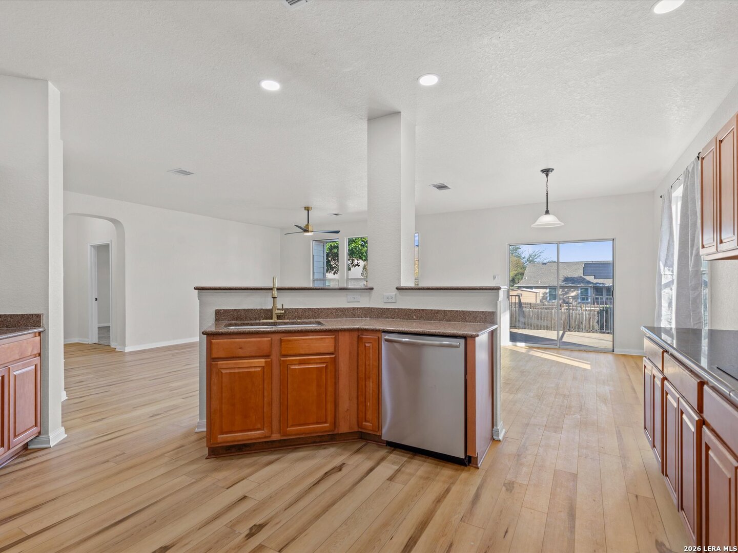 144 Springtree Cv, Cibolo, TX 78108 — photo 3