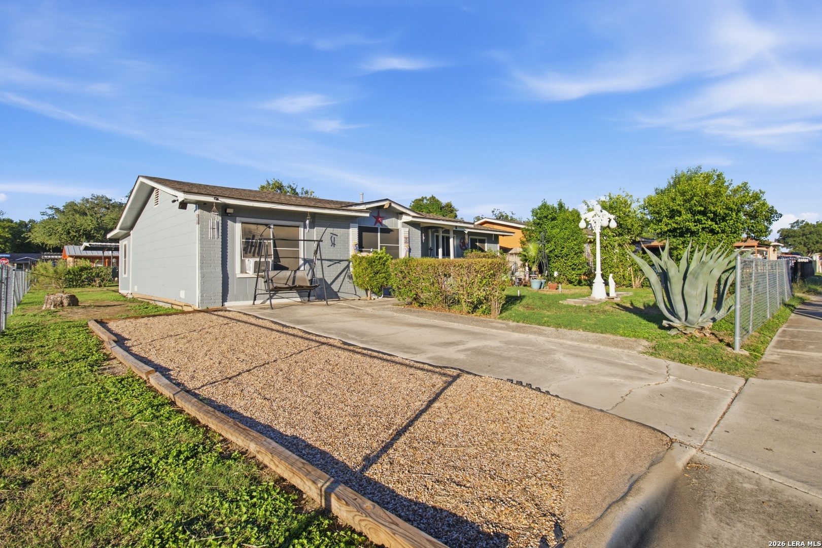 3207 Aragon Drive — photo