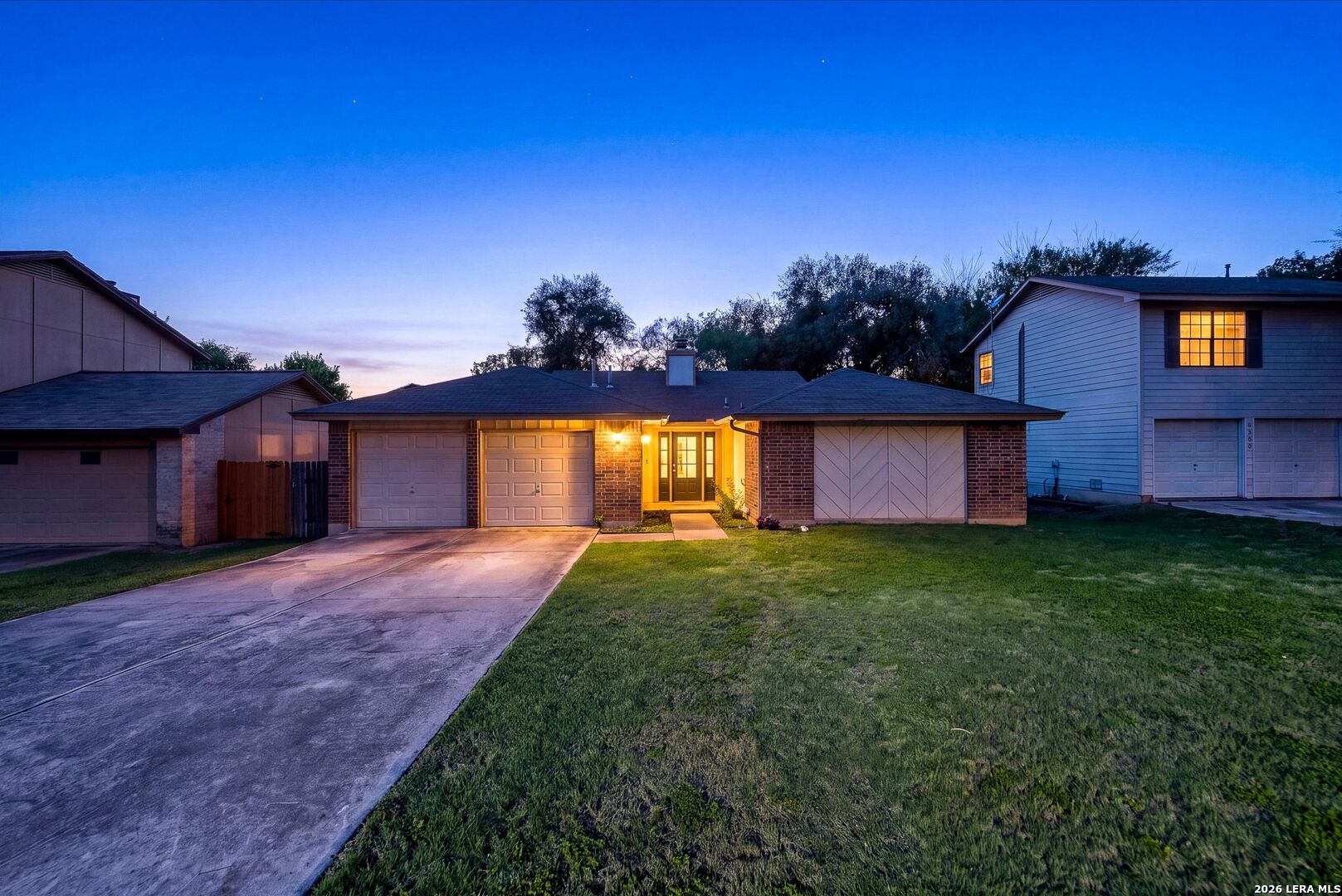 7275 Flaming Forest Street — photo