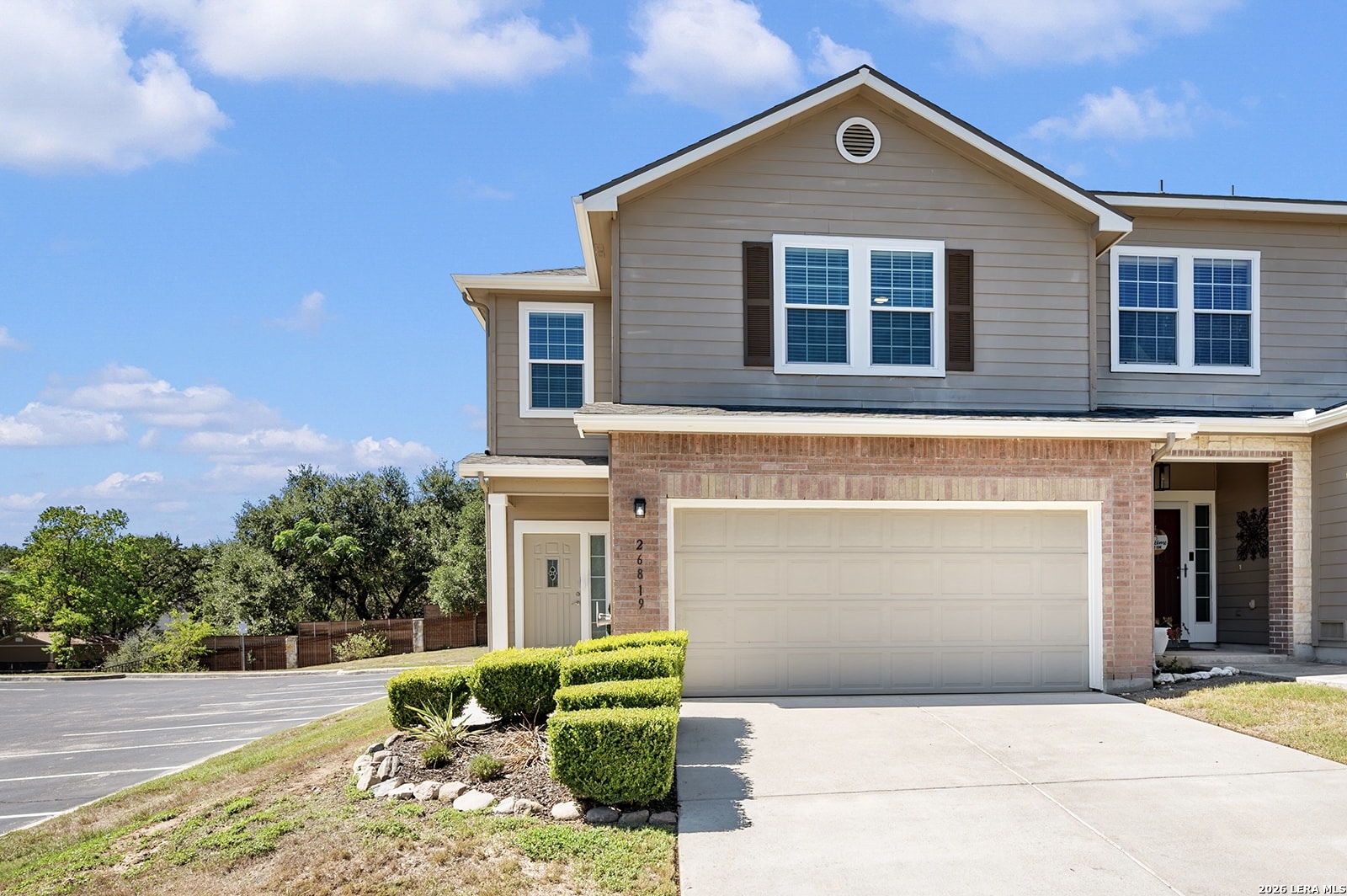 26819 Villa Toscana — photo