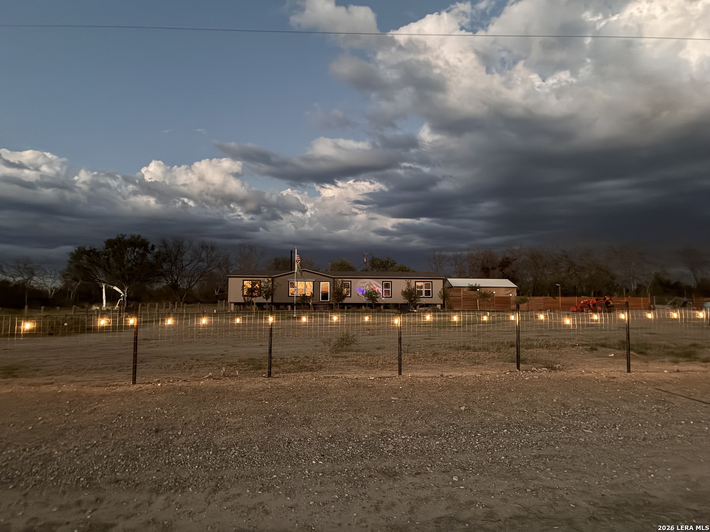 17637 FM 1021 — photo