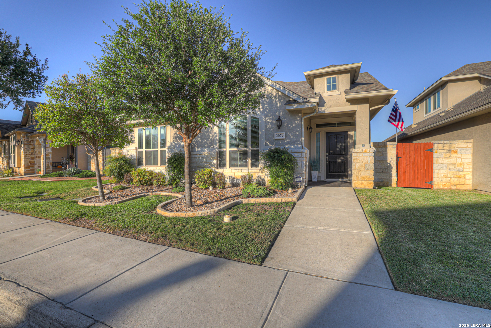 2079 Pecan Bnd — photo