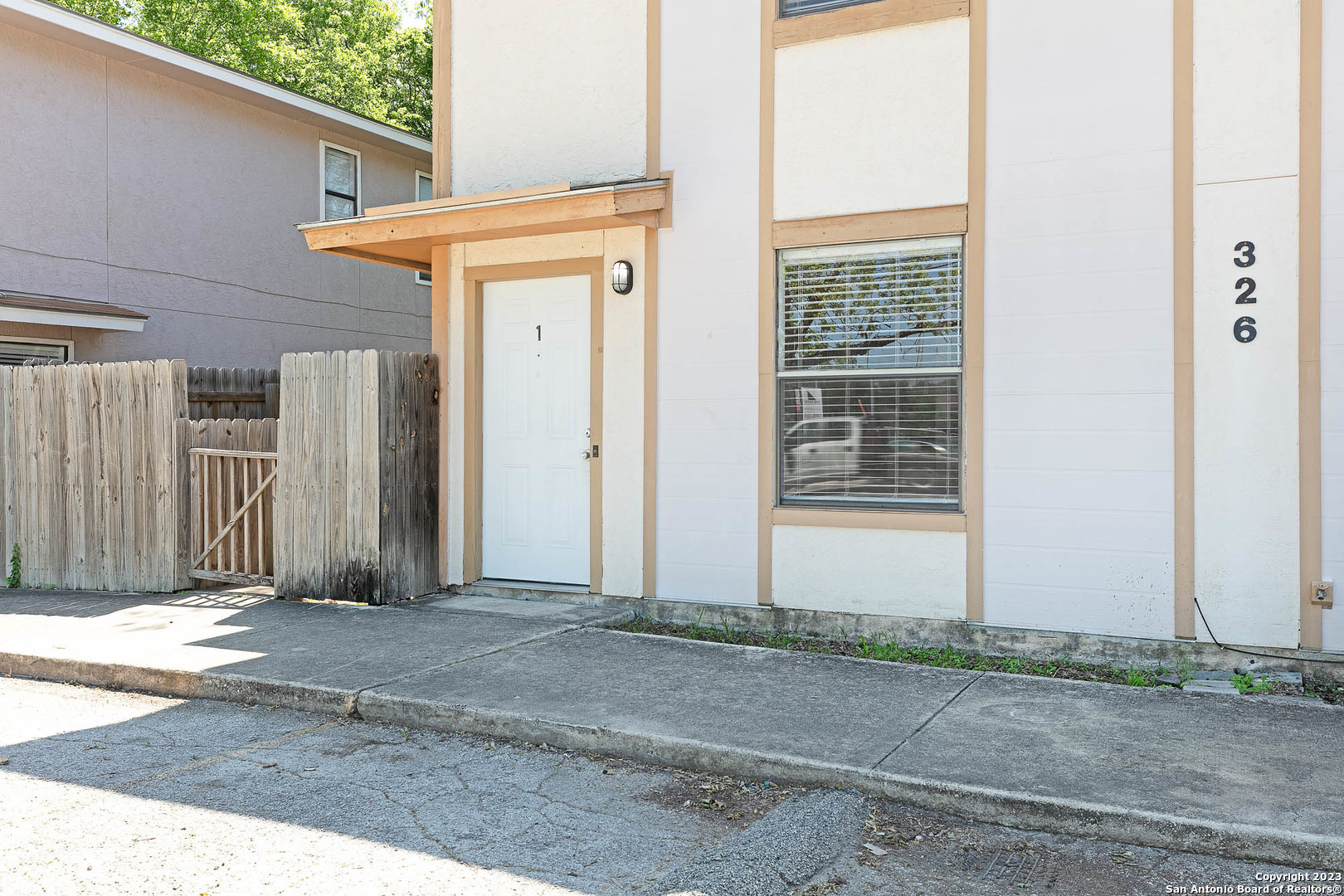 326 W Byrd Boulevard Unit 1 — photo
