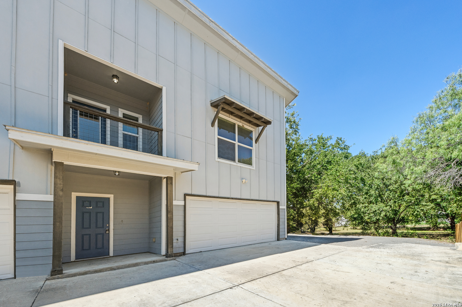 934 Country Club Drive Unit B — photo