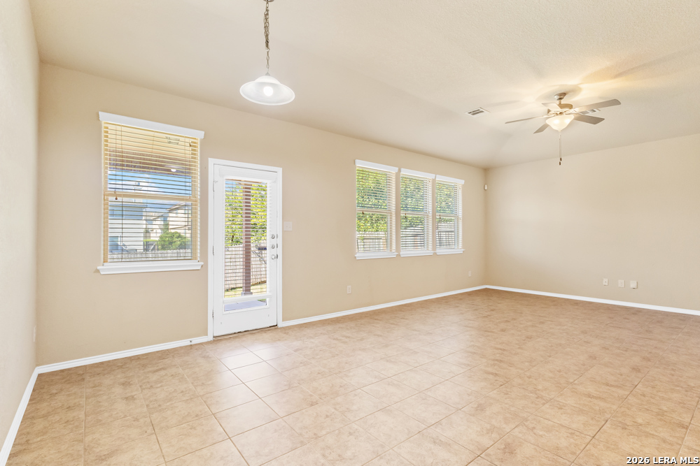 129 Enchanted Vw, Cibolo, TX 78108 — photo 3