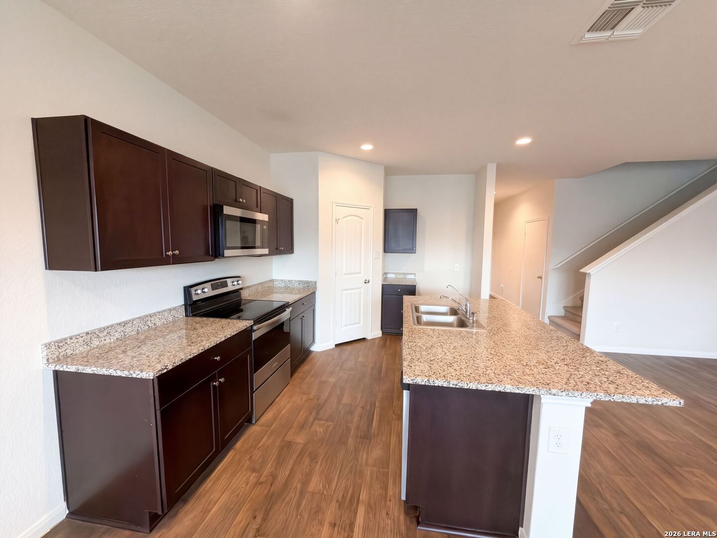 817 Margay Loop, Seguin, TX 78155 — photo 2