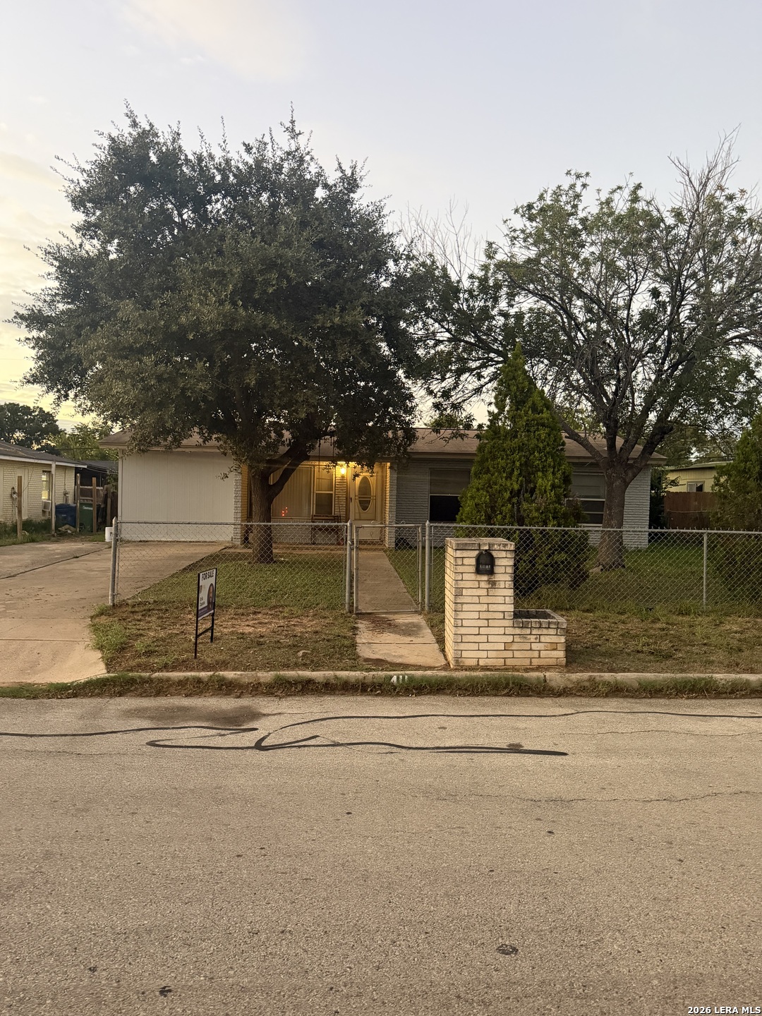 411 E Mally, San Antonio, TX 78221 — photo 3