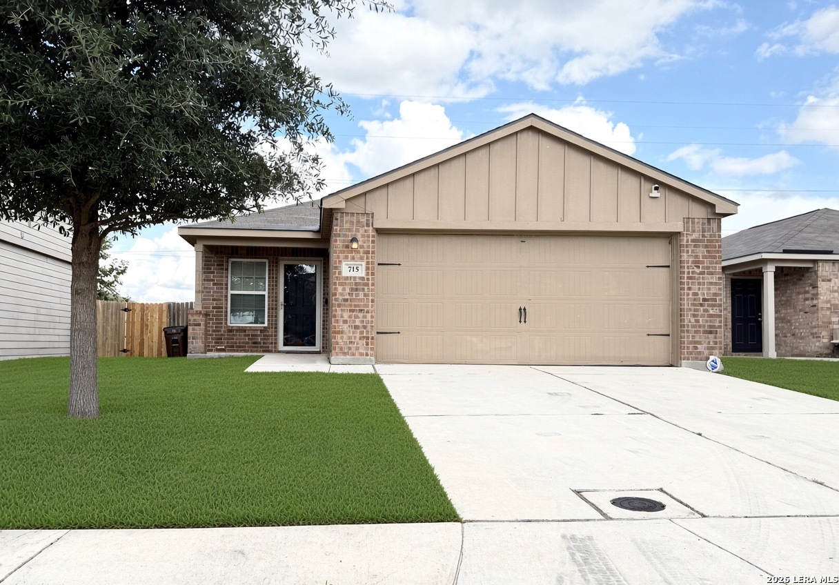 715 Veloway Trail — photo