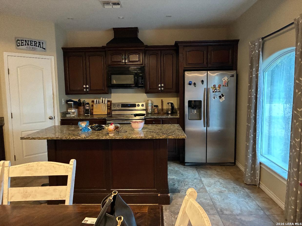369 Herrera Drive, Eagle Pass, TX 78852 — photo 2