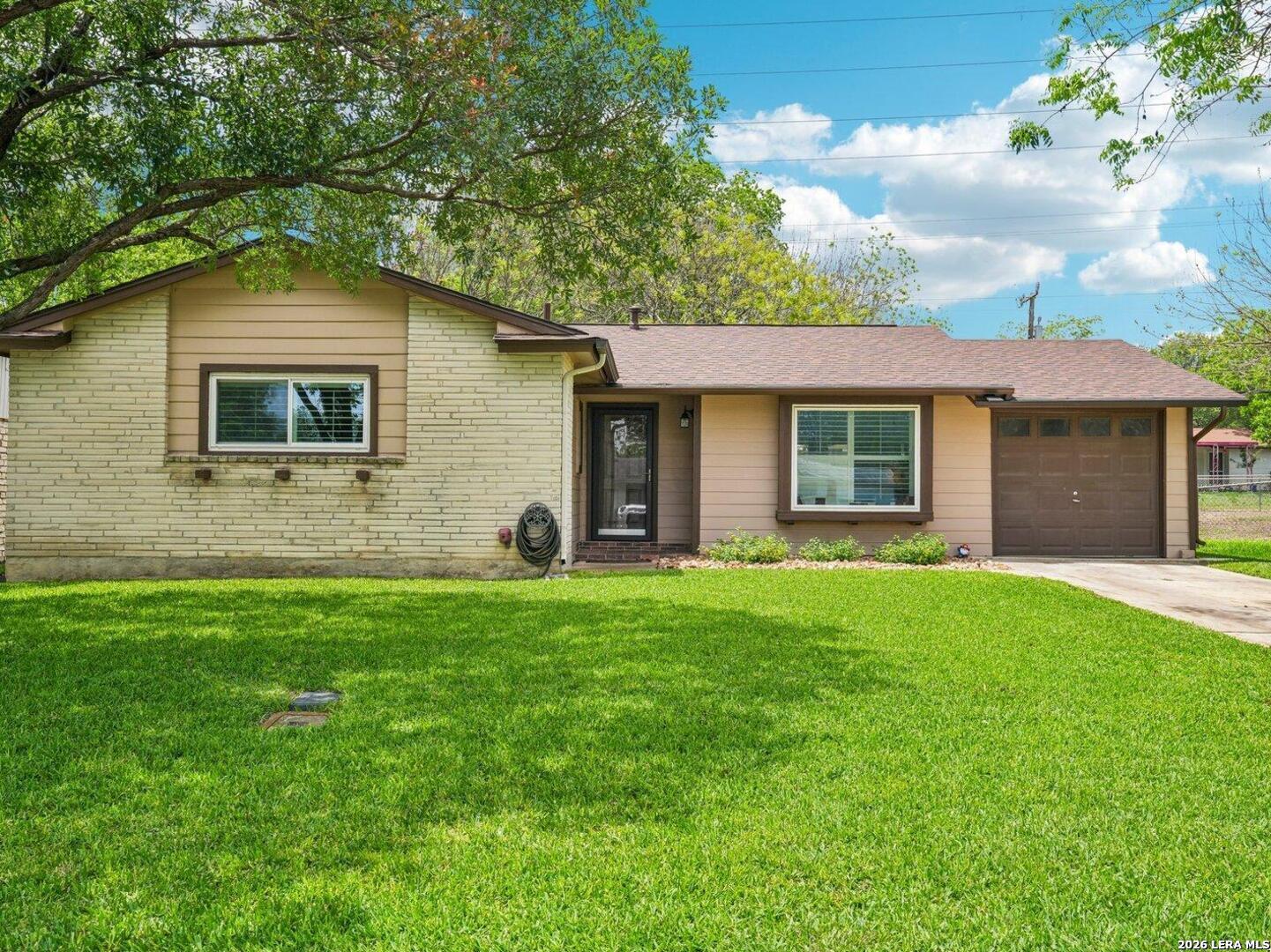 915 Horseshoe Trail — photo