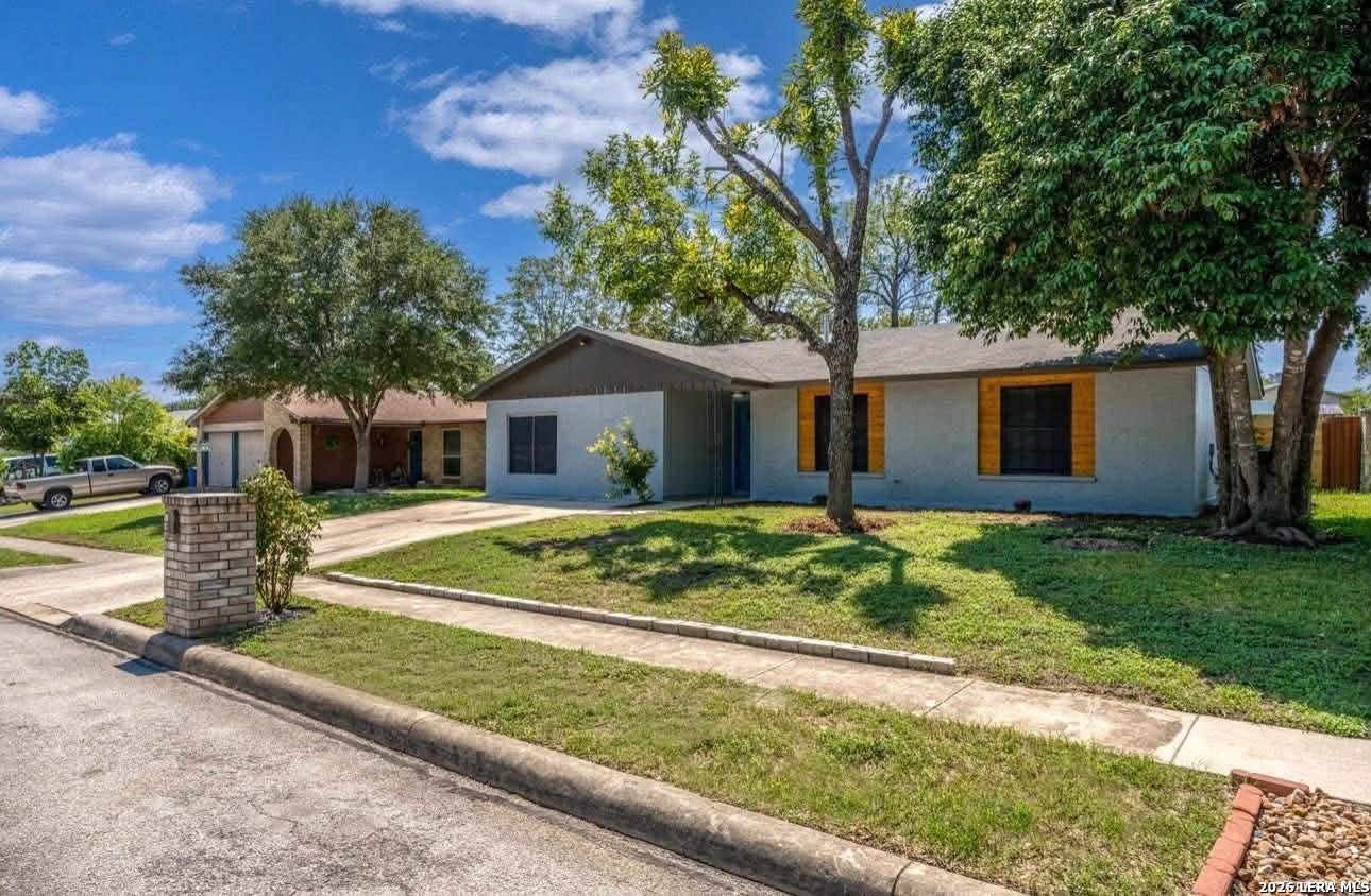 3834 Pipers Crest Street — photo