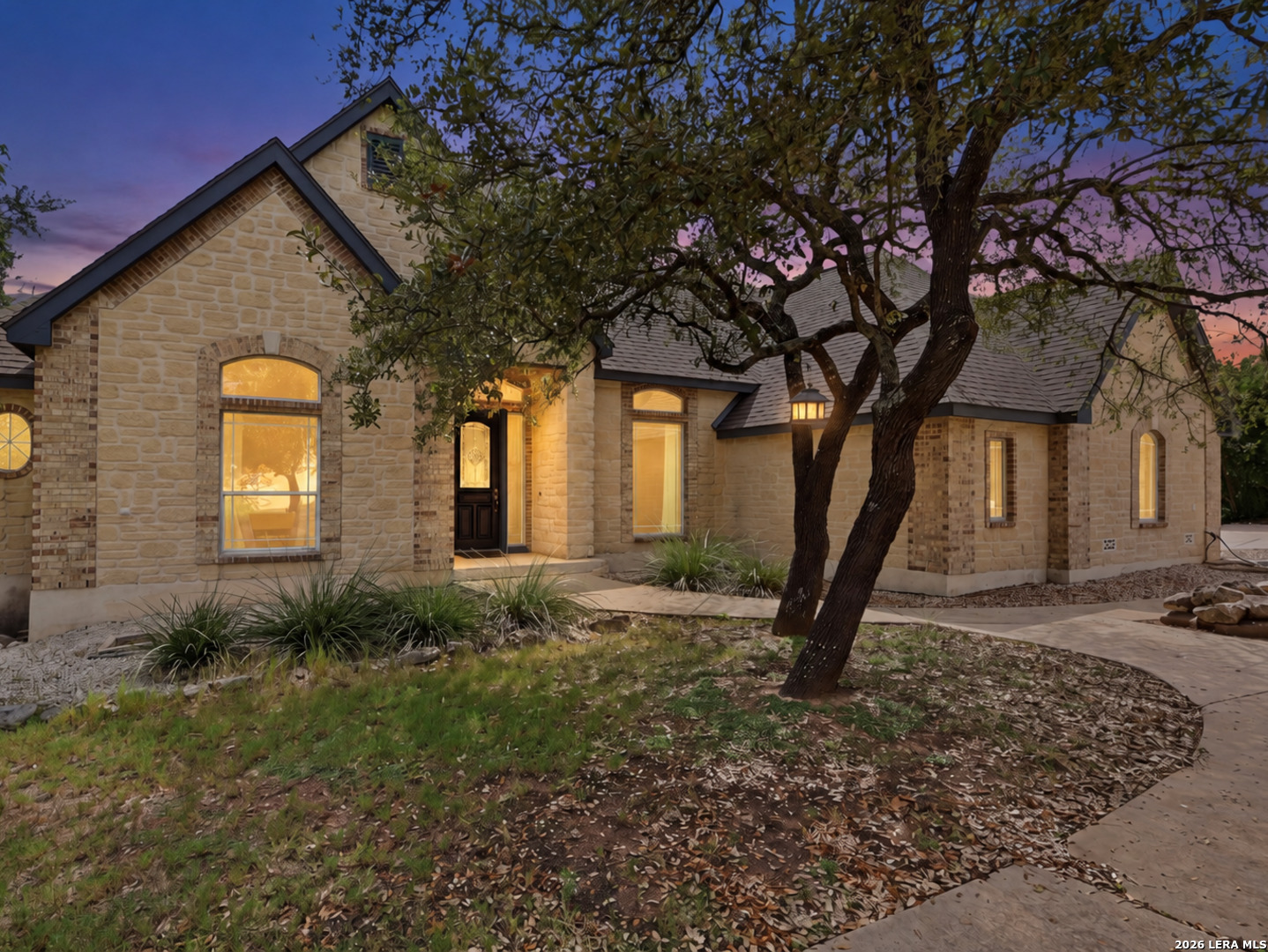 722 Silent Holw — photo