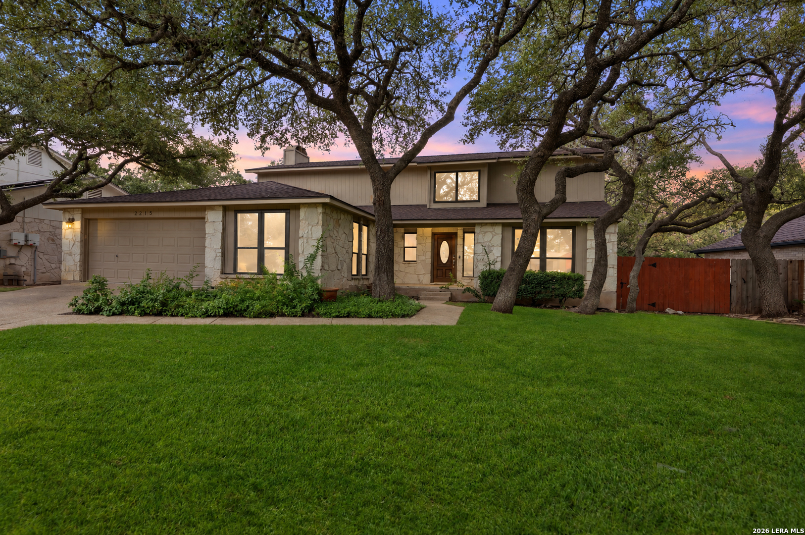 2215 Oak Ranch — photo
