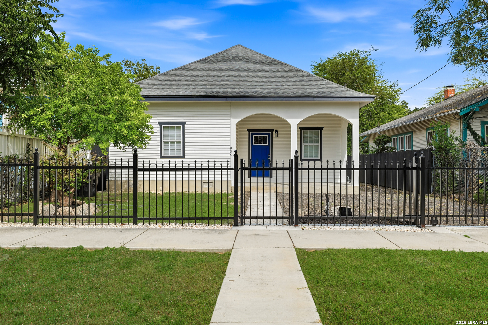 905 Lamar Street — photo