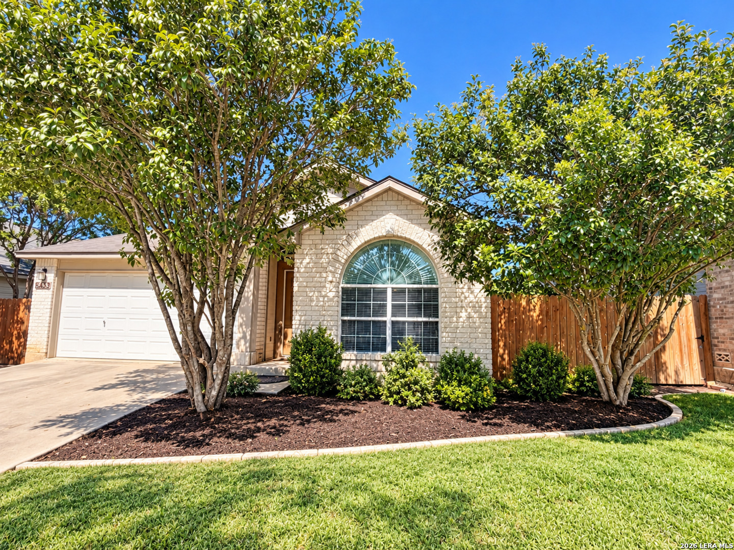 6123 Wood Bayou — photo