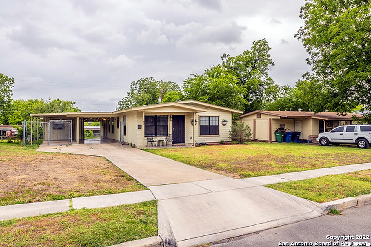 67 Storeywood Drive — photo
