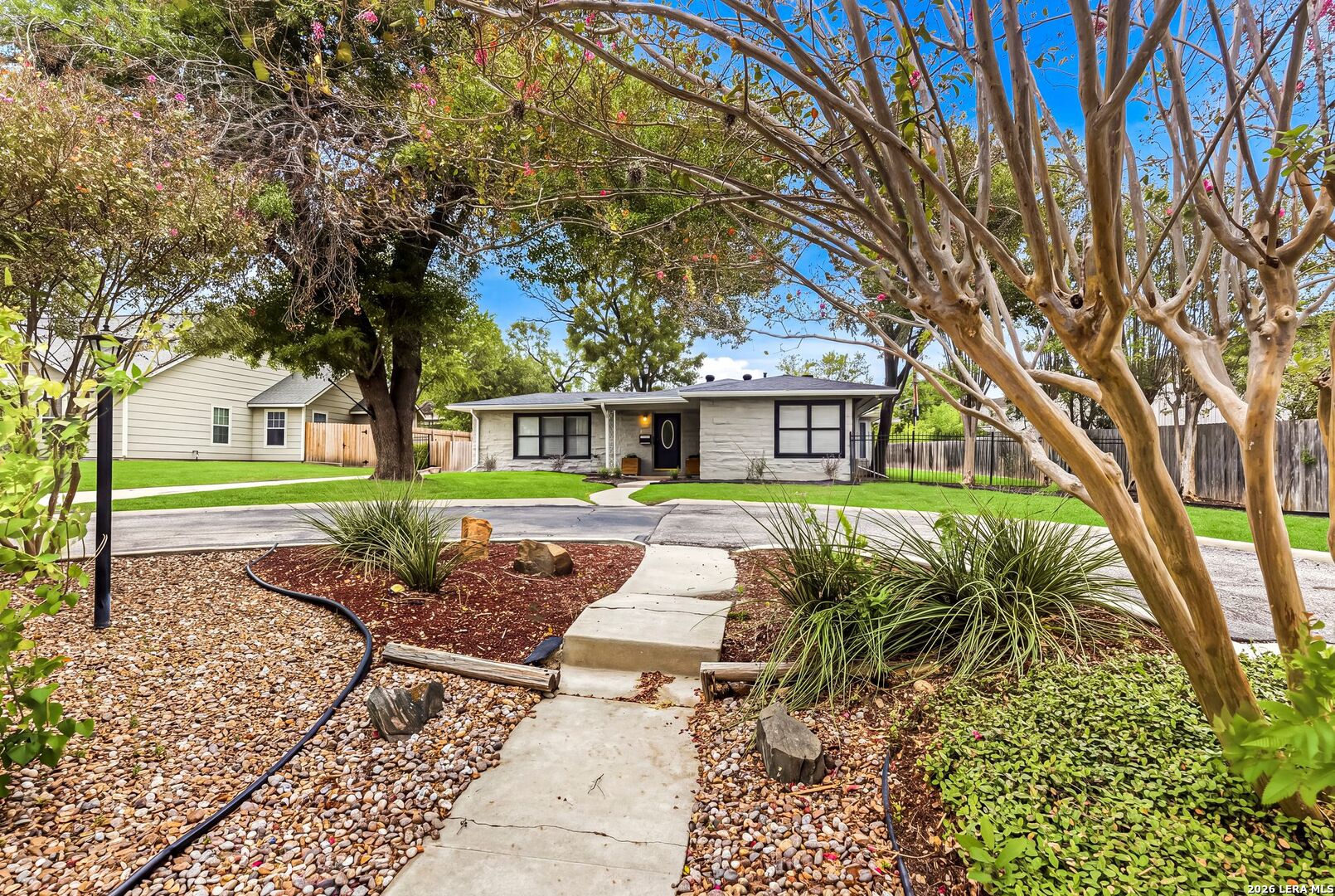 357 Tuttle Road, Terrell Hills, TX 78209 — photo 2