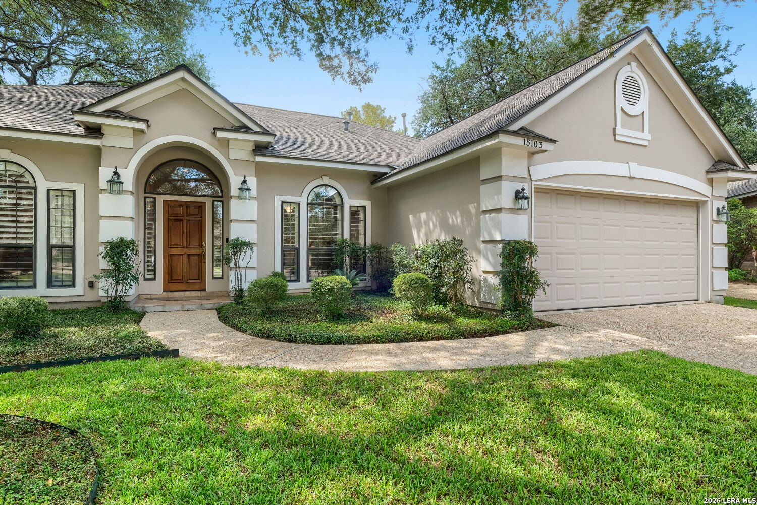 15103 Mossoak — photo