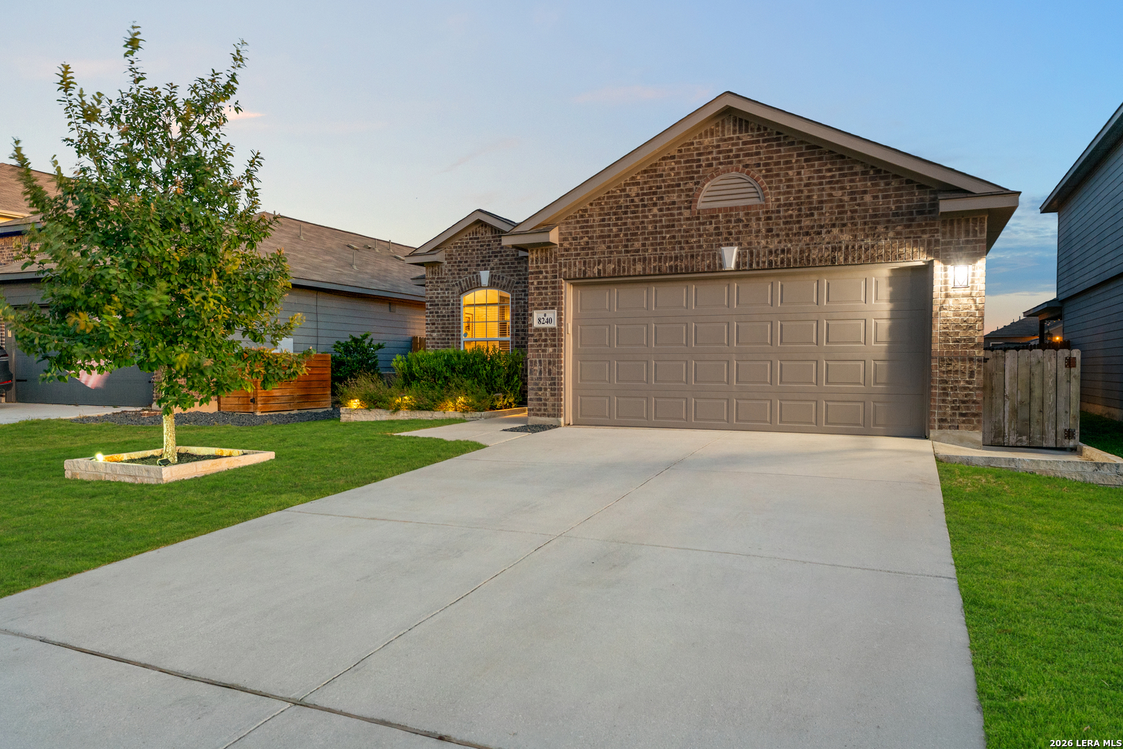 8240 Breezy CV — photo