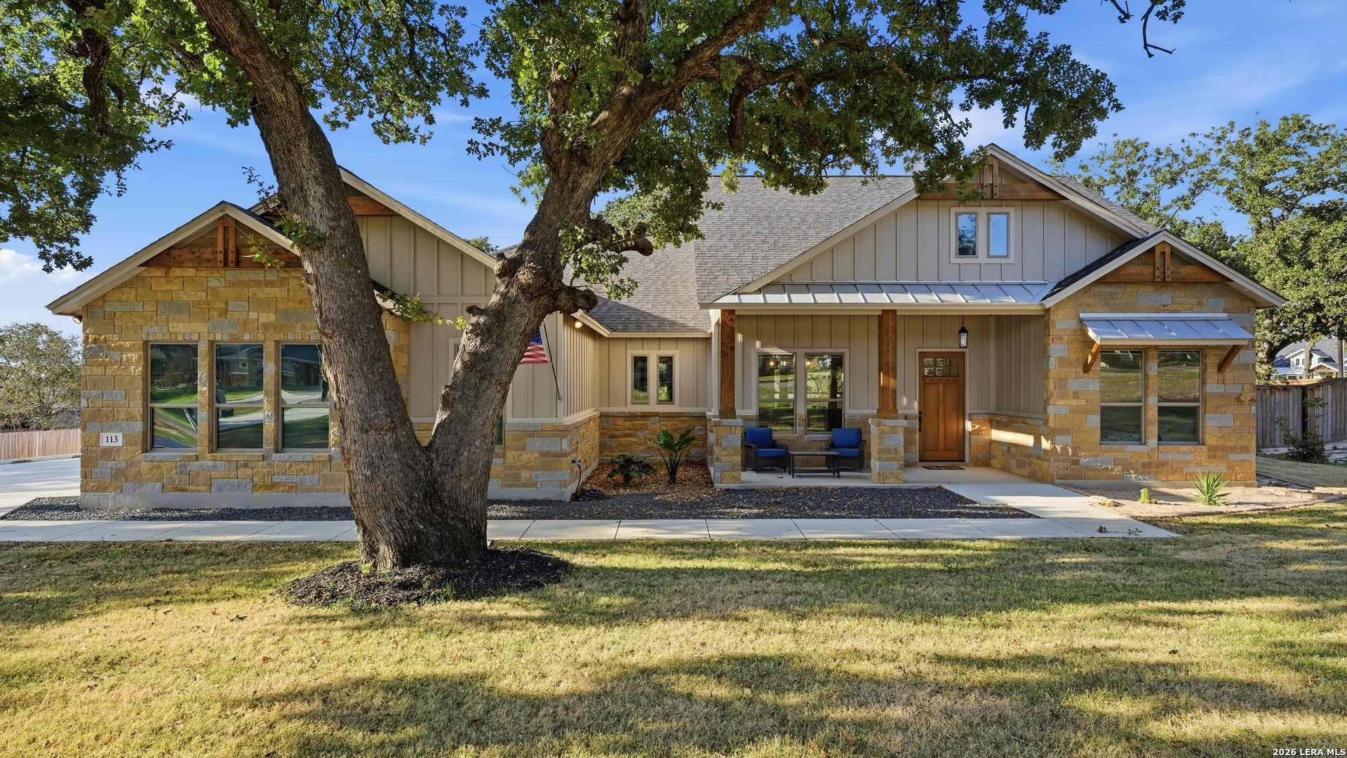 113 Hondo Vis — photo