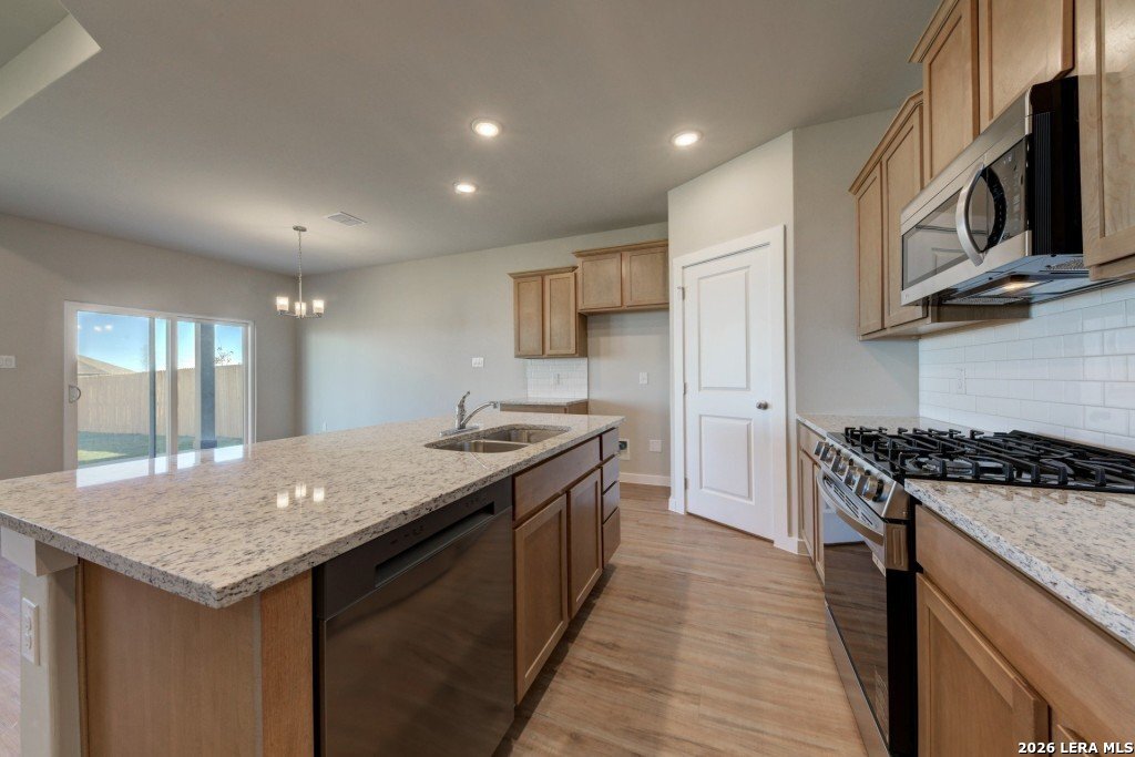 152 Liam Court — photo