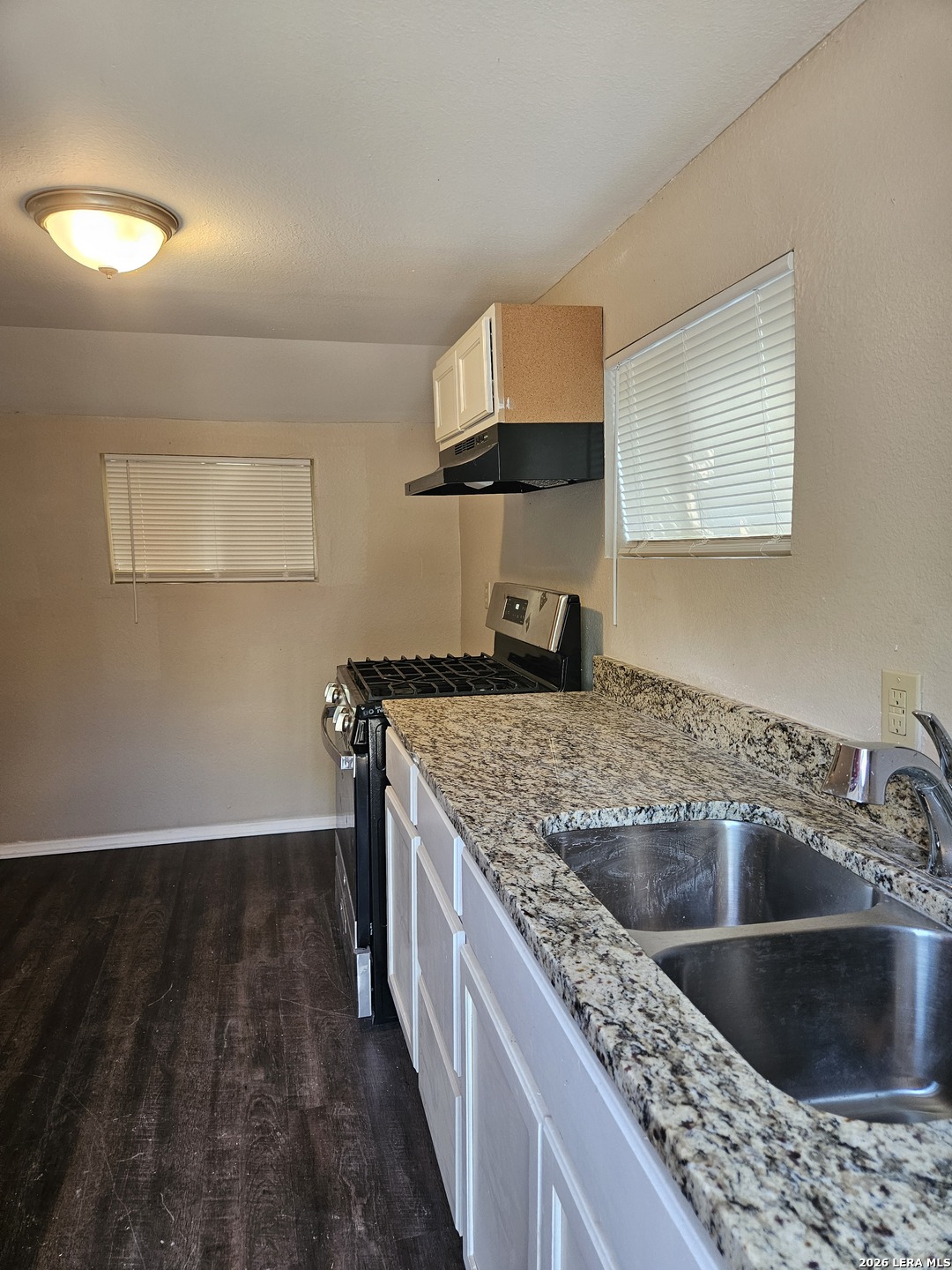 1728 Hays Unit 2 — photo