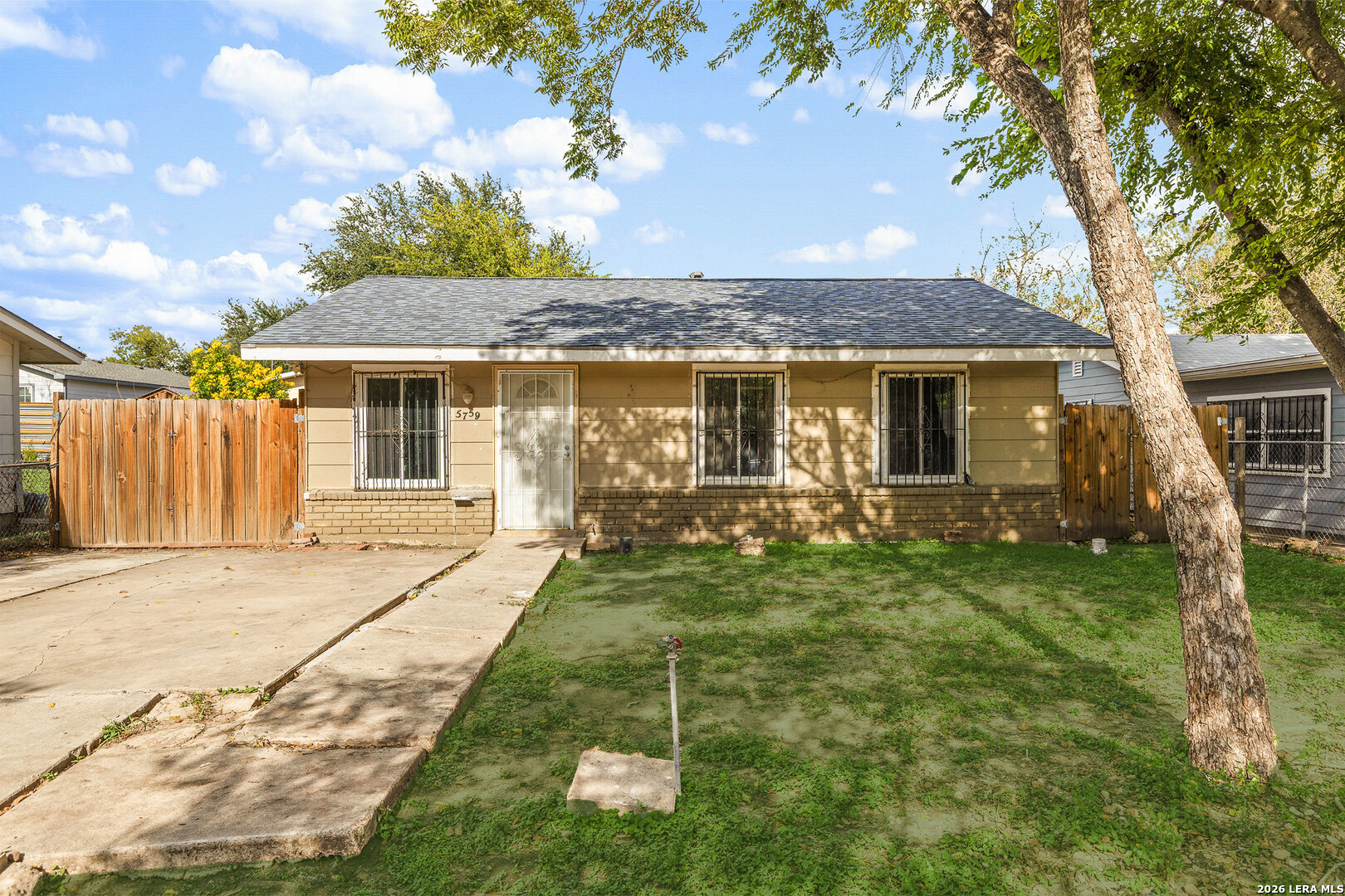 5759 White Feather Street — photo