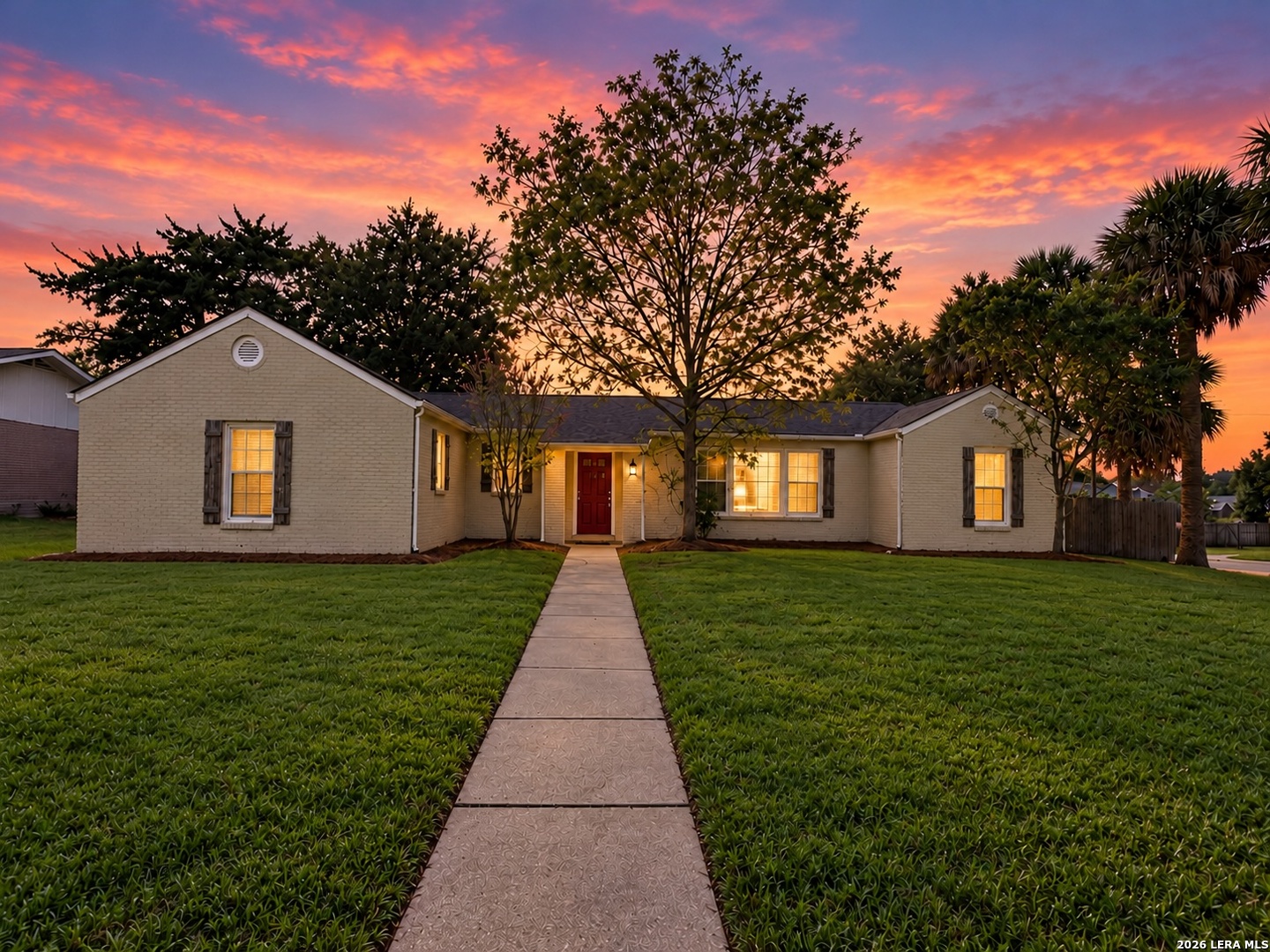 1100 E Bowie, Beeville, TX 78102 — photo 2