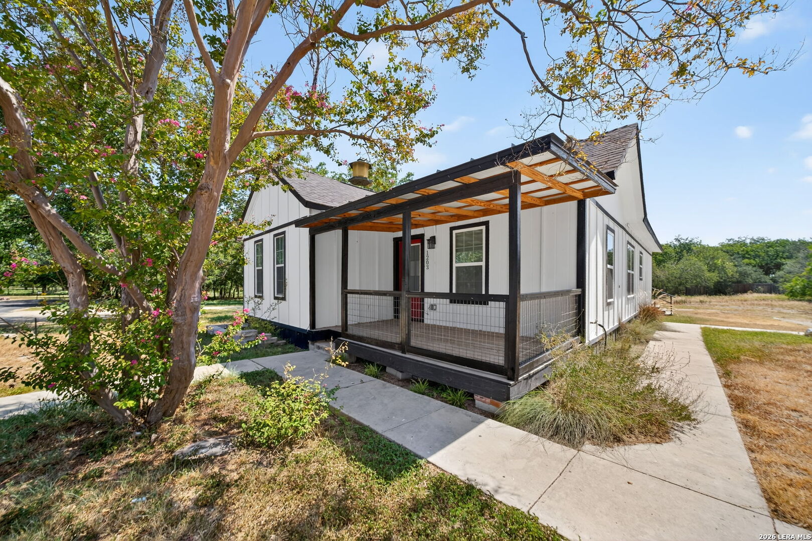 1203 Avenue J — photo