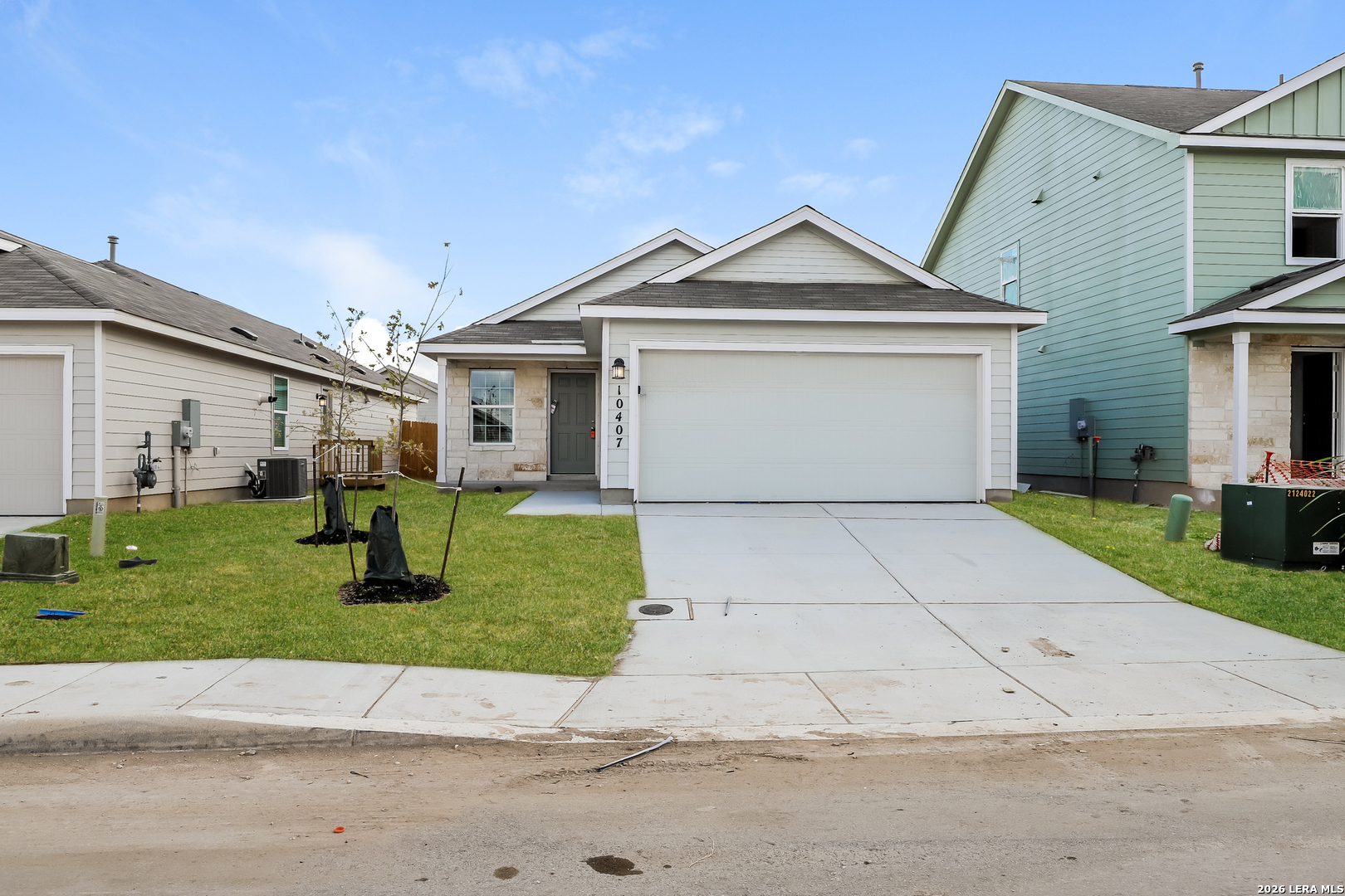 10407 McClintock — photo