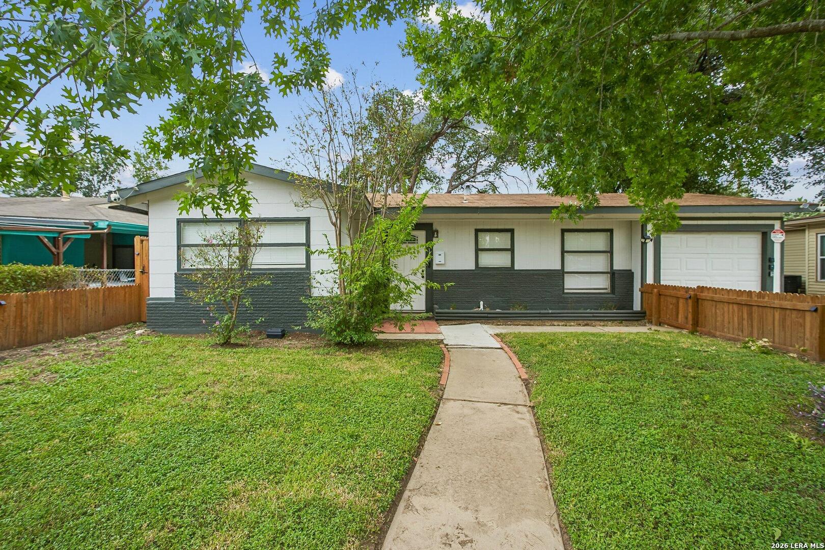 318 Hillwood Drive — photo