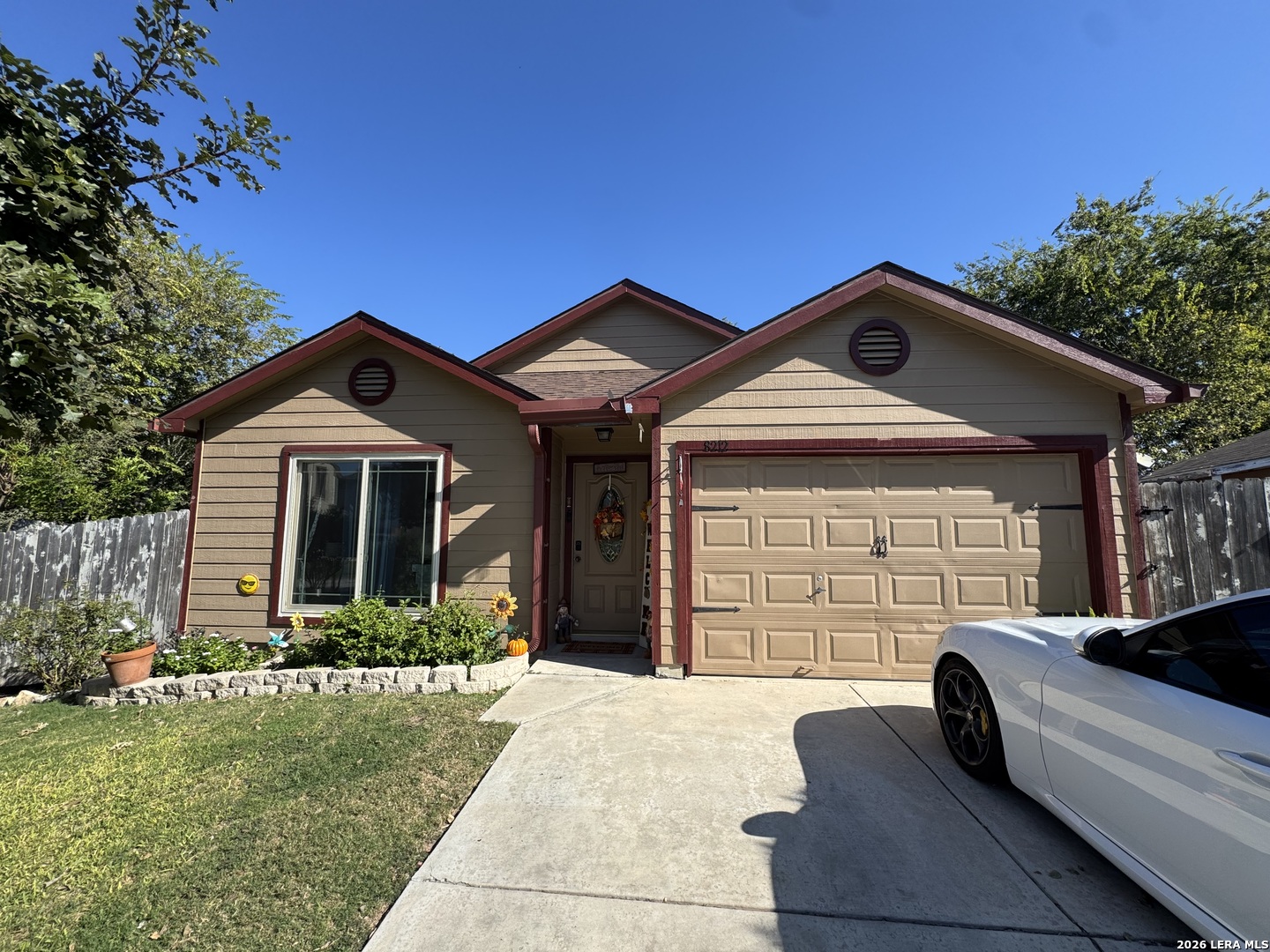 8212 Hoovers Bnd — photo