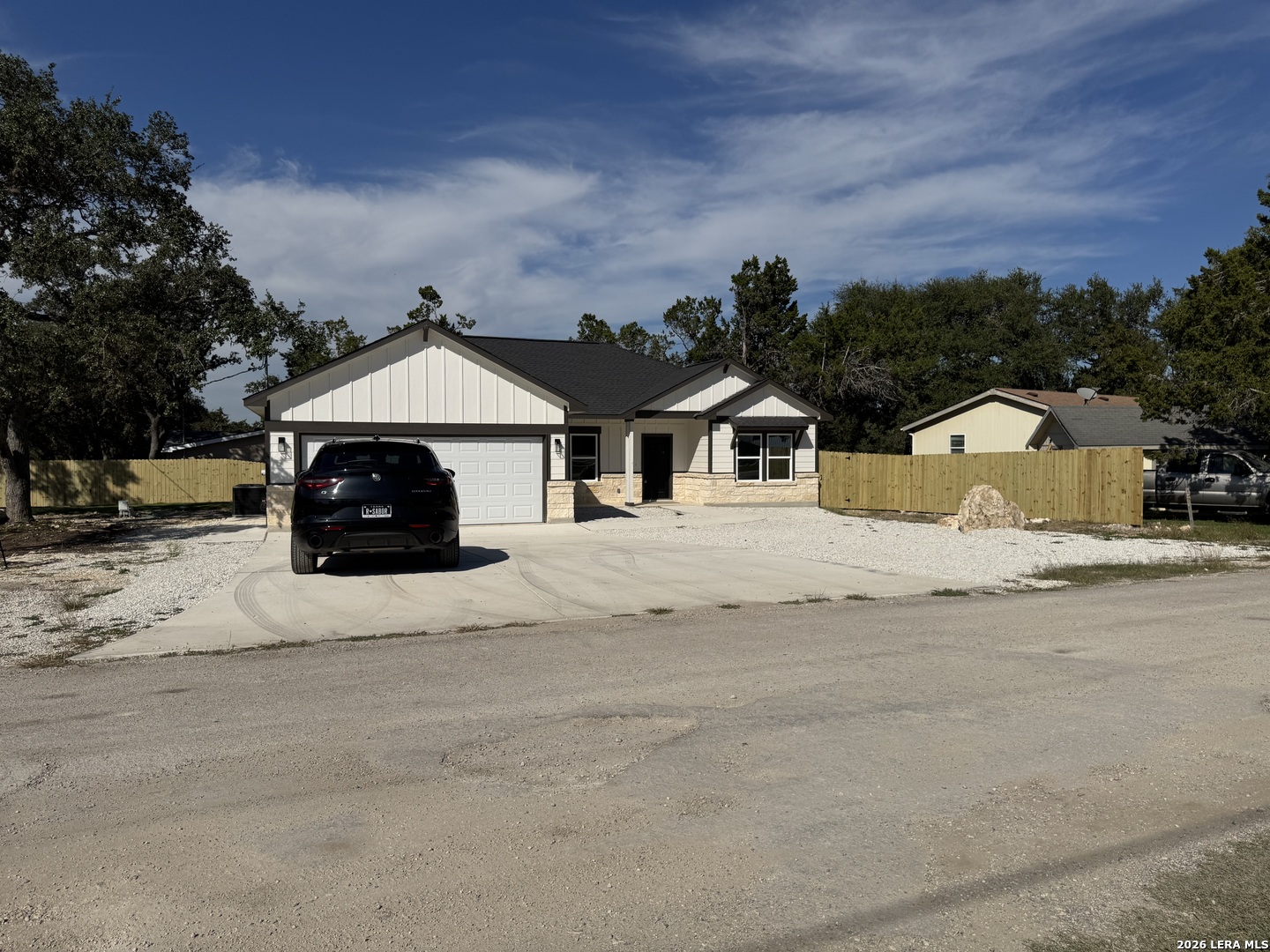 1031 Sunset Park — photo